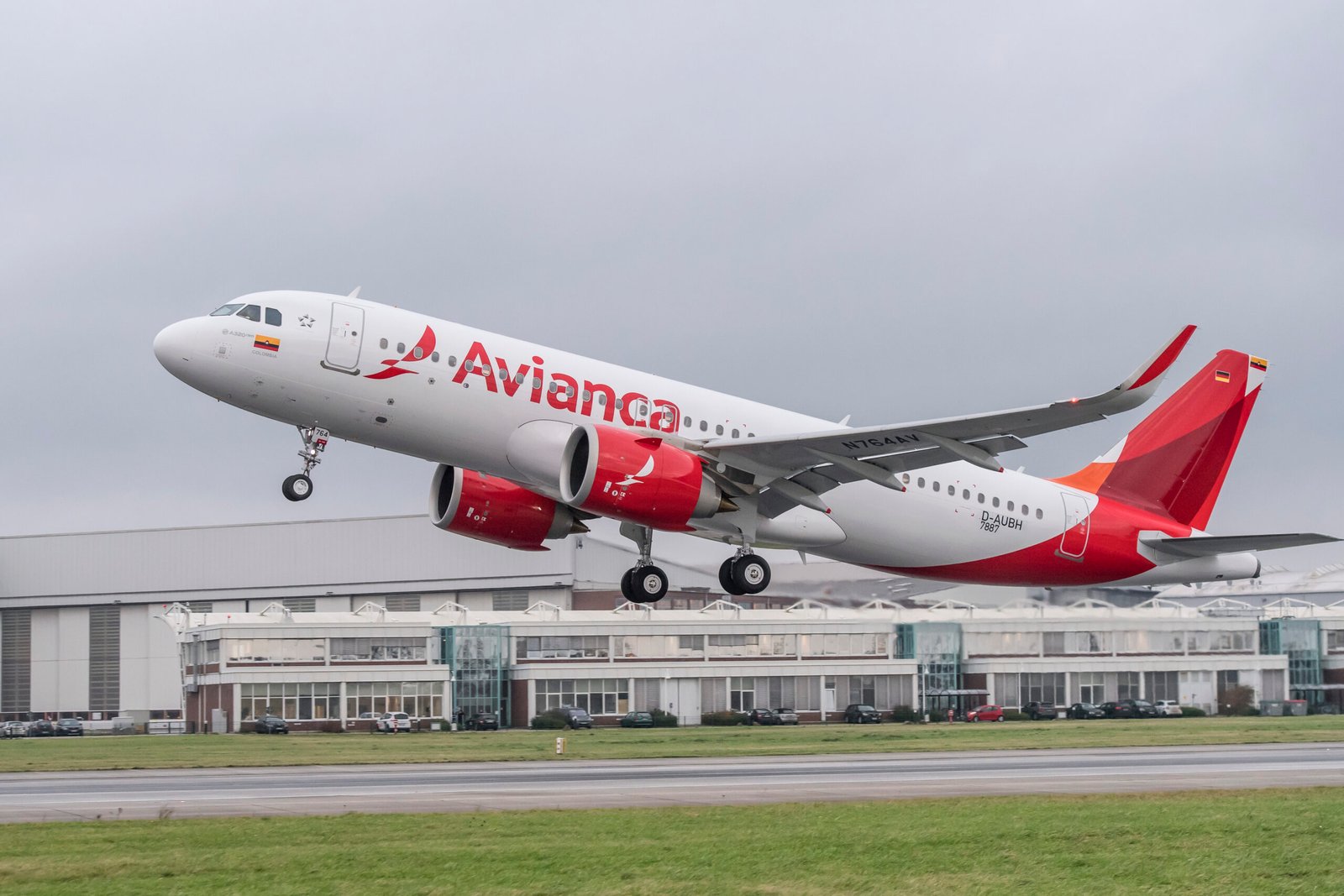 Avianca_A320neo-scaled