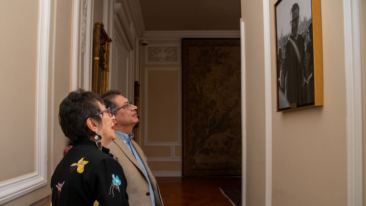 Retrato inédito de Salvador Allende llega a la Casa Nariño