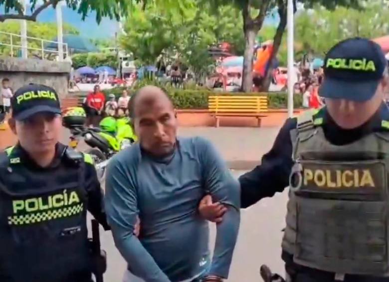 alias-efren-villa-o-gafas-disidencias-tolima_48683572_20250901175449