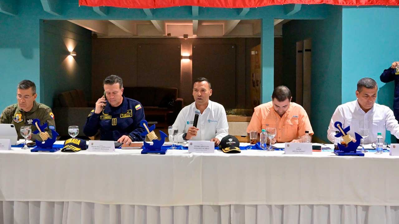 Gobierno exige al ELN liberar policías y miembros de la Fiscalía secuestrados